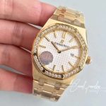 Replica Audemars Piguet Royal Oak Quartz 67651ba.zz.1261ba.01 Jf Factory Yellow Gold Diamond (3)