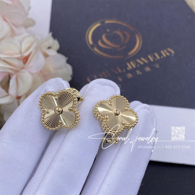 Van Cleef & Arpels Vintage Alhambra Earrings Guilloché Yellow Gold Vcarp3jl00 (5)