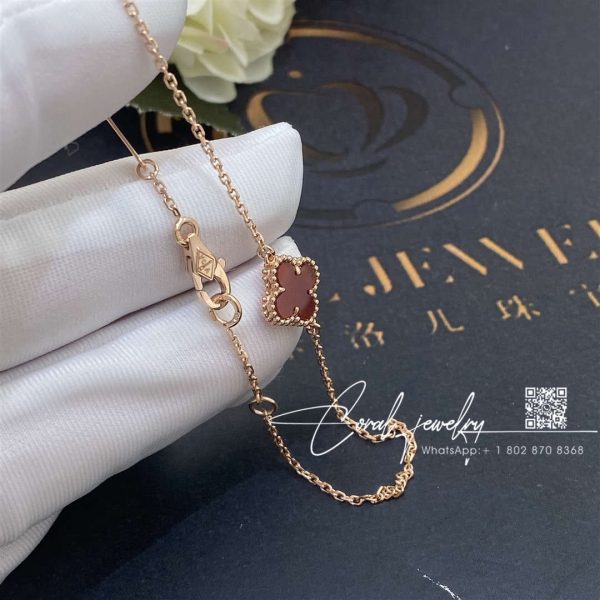 Van Cleef & Arpels Sweet Alhambra Bracelet Rose Gold, Carnelian Vcarn59k00 (4)