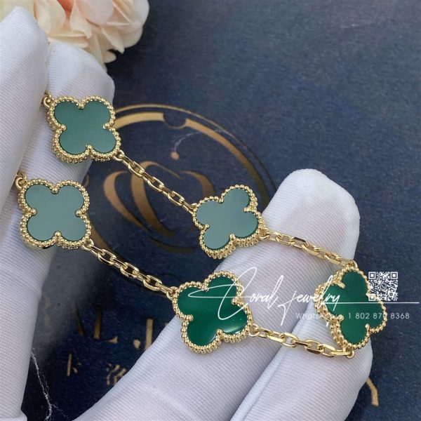 Van Cleef & Arpels Vintage Alhambra Chalcedony Yellow Gold Bracelet (4)