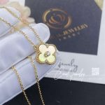 Van Cleef & Arpels Vintage Alhambra 2018 Holiday Necklace Yellow Gold Mother Of Pearl (5)