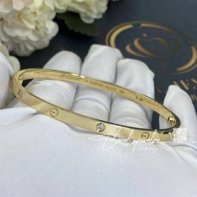 Cartier Love Bracelet, Small Model, 6 Diamonds B6047217 (1)