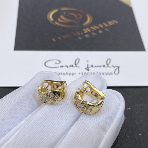 Chanel Coco Crush Earrings Quilted Motif, 18k Yellow Gold, Diamonds Ref. J11755 (1)